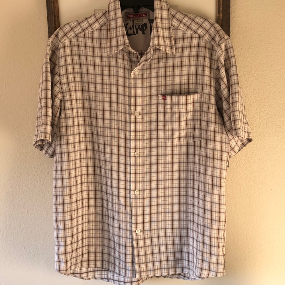 🌊QUICKSILVER PLAID SHORT SLEEVE BUTTON FRONT SHIRT